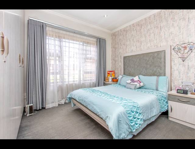 4 BEDROOM FREEHOLD FOR SALE IN MARLBORO GARDENS